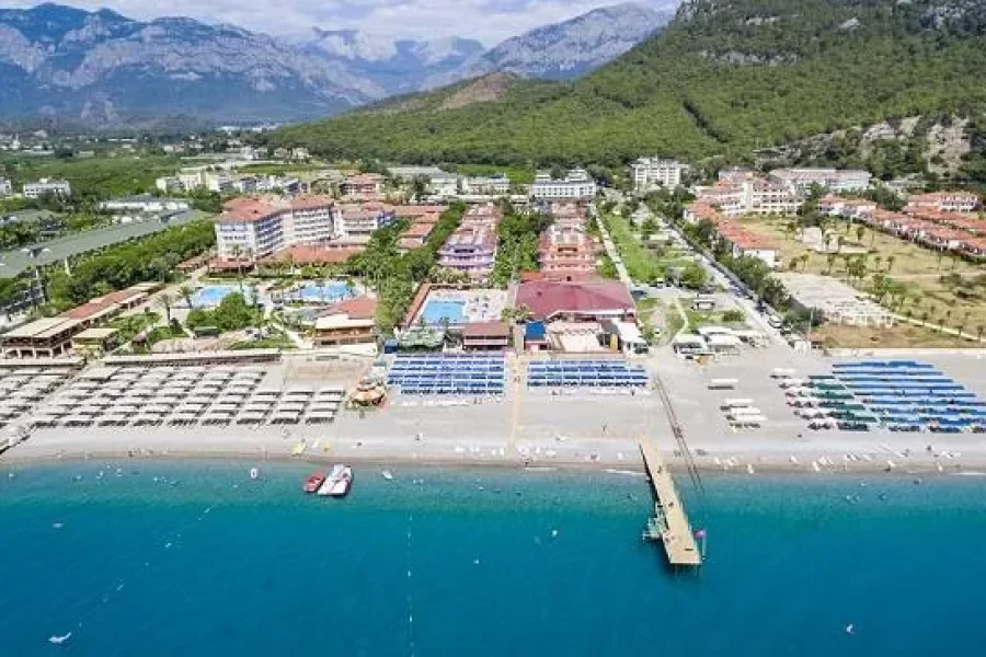 Sailors Beach Club