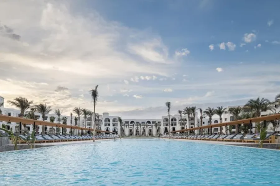 Serry Beach Resort